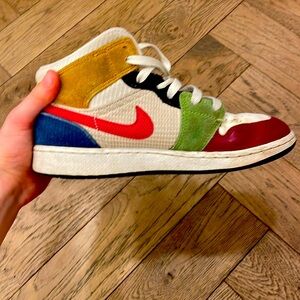 Air Jordan’s Size US 4y dirty made of leather needs to be washed